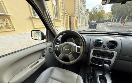 Jeep Cherokee, 2006 год, 1 300 000 рублей, 21 фотография