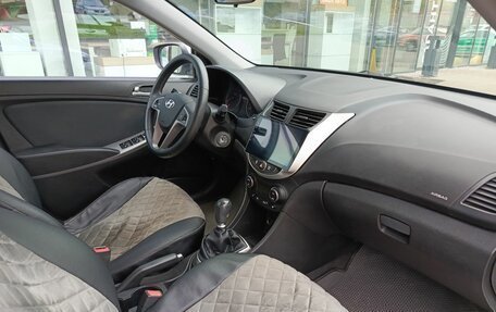 Hyundai Solaris II рестайлинг, 2016 год, 823 000 рублей, 13 фотография