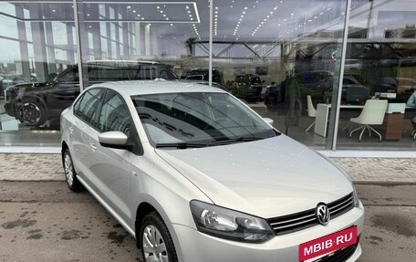 Volkswagen Polo VI (EU Market), 2013 год, 865 000 рублей, 2 фотография