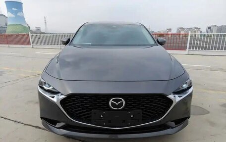 Mazda 3, 2022 год, 1 900 000 рублей, 2 фотография