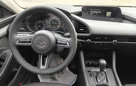 Mazda 3, 2022 год, 1 900 000 рублей, 9 фотография