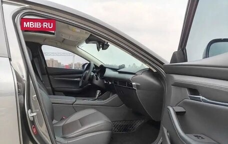 Mazda 3, 2022 год, 1 900 000 рублей, 12 фотография