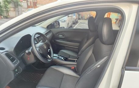 Honda Vezel, 2021 год, 1 550 000 рублей, 9 фотография