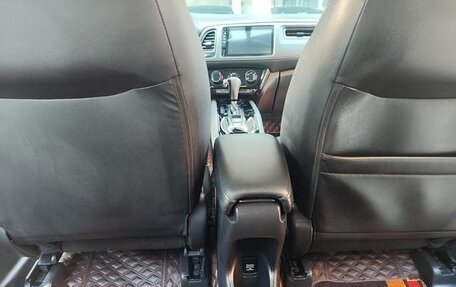 Honda Vezel, 2021 год, 1 550 000 рублей, 16 фотография