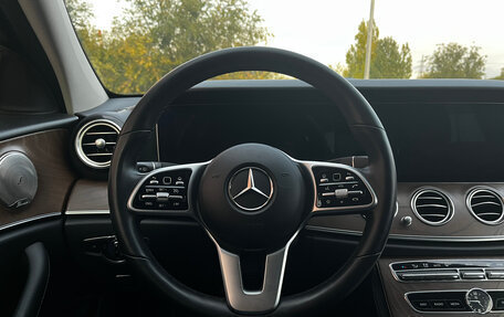 Mercedes-Benz E-Класс, 2019 год, 3 199 000 рублей, 15 фотография