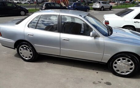 Toyota Camry, 1990 год, 350 000 рублей, 2 фотография