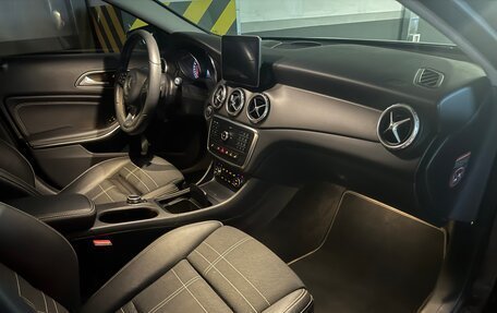 Mercedes-Benz GLA, 2016 год, 3 000 000 рублей, 2 фотография