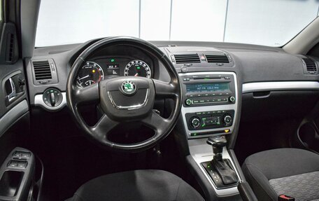 Skoda Octavia, 2011 год, 910 000 рублей, 6 фотография