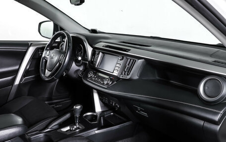 Toyota RAV4, 2017 год, 2 290 000 рублей, 11 фотография