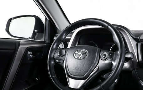 Toyota RAV4, 2017 год, 2 290 000 рублей, 13 фотография