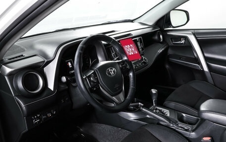 Toyota RAV4, 2017 год, 2 290 000 рублей, 15 фотография
