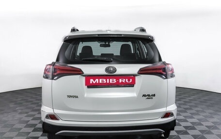 Toyota RAV4, 2017 год, 2 290 000 рублей, 6 фотография