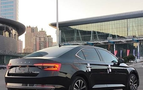 Skoda Superb III рестайлинг, 2022 год, 1 850 000 рублей, 9 фотография