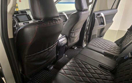 Toyota Land Cruiser Prado 150 рестайлинг 2, 2019 год, 4 200 900 рублей, 12 фотография