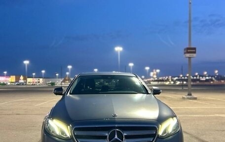Mercedes-Benz E-Класс, 2017 год, 3 250 000 рублей, 1 фотография