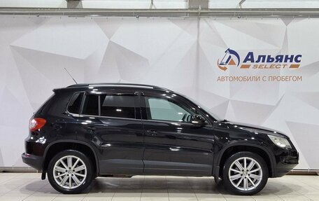 Volkswagen Tiguan I, 2011 год, 990 000 рублей, 2 фотография