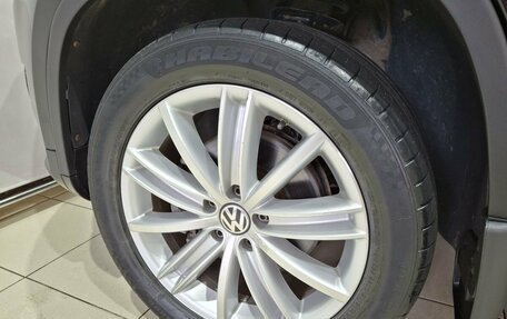 Volkswagen Tiguan I, 2011 год, 990 000 рублей, 20 фотография