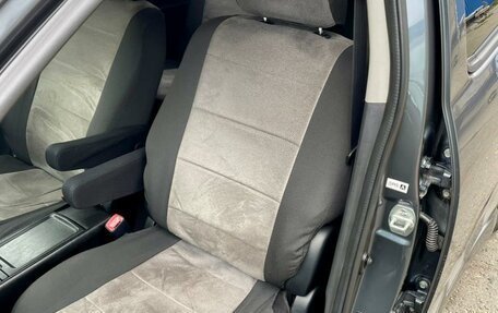 Toyota Wish II, 2003 год, 849 000 рублей, 18 фотография
