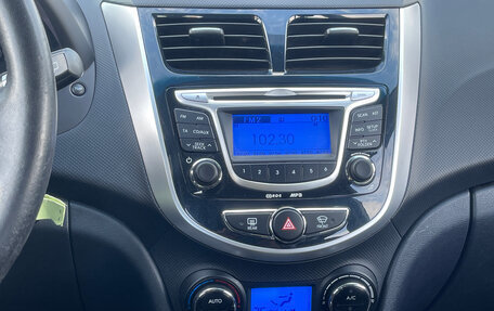 Hyundai Solaris II рестайлинг, 2012 год, 850 000 рублей, 10 фотография