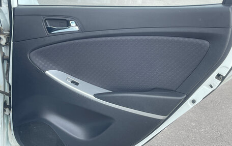 Hyundai Solaris II рестайлинг, 2012 год, 850 000 рублей, 19 фотография