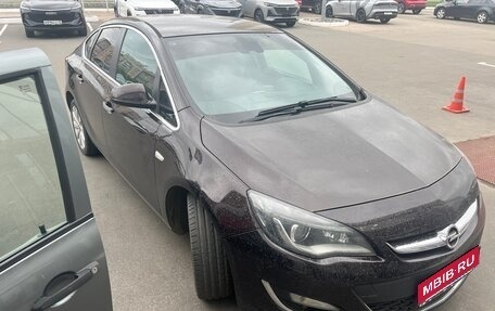 Opel Astra J, 2013 год, 750 000 рублей, 1 фотография