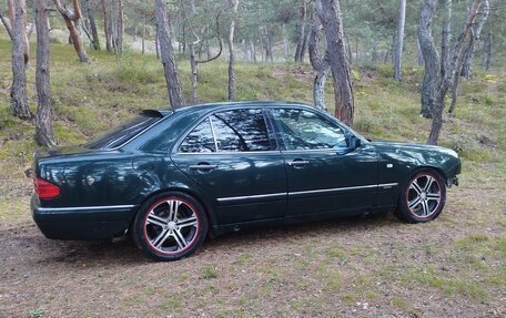 Mercedes-Benz E-Класс, 1995 год, 350 000 рублей, 7 фотография