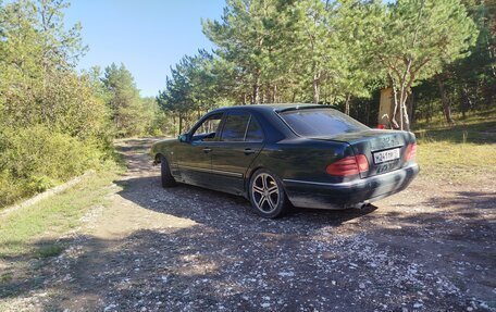 Mercedes-Benz E-Класс, 1995 год, 350 000 рублей, 15 фотография