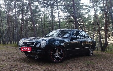 Mercedes-Benz E-Класс, 1995 год, 350 000 рублей, 3 фотография