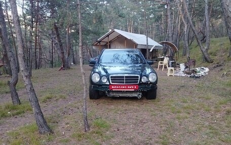 Mercedes-Benz E-Класс, 1995 год, 350 000 рублей, 5 фотография