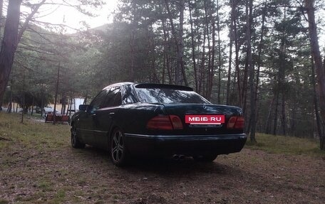Mercedes-Benz E-Класс, 1995 год, 350 000 рублей, 10 фотография