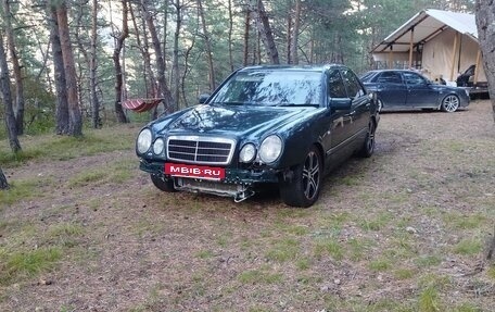 Mercedes-Benz E-Класс, 1995 год, 350 000 рублей, 4 фотография