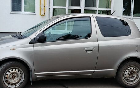 Toyota Yaris I рестайлинг, 2003 год, 330 000 рублей, 4 фотография