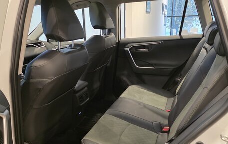 Toyota RAV4, 2025 год, 4 450 000 рублей, 12 фотография