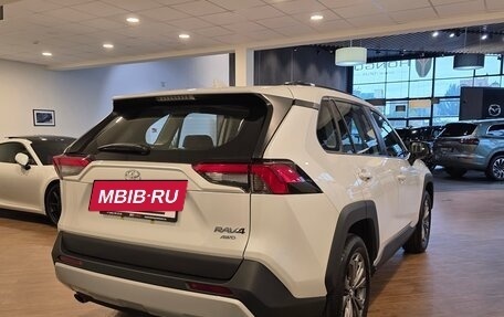 Toyota RAV4, 2025 год, 4 450 000 рублей, 4 фотография