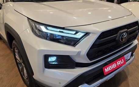 Toyota RAV4, 2025 год, 4 450 000 рублей, 27 фотография