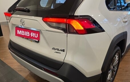 Toyota RAV4, 2025 год, 4 450 000 рублей, 28 фотография
