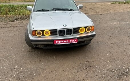BMW 5 серия, 1991 год, 422 000 рублей, 1 фотография