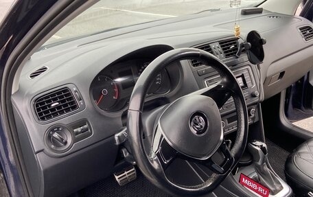 Volkswagen Polo VI (EU Market), 2017 год, 1 400 000 рублей, 25 фотография