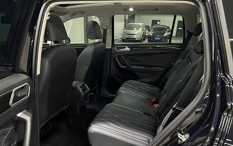 Volkswagen Tiguan II, 2022 год, 2 461 600 рублей, 8 фотография