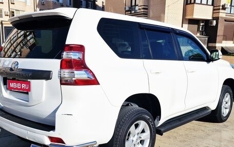 Toyota Land Cruiser Prado 150 рестайлинг 2, 2014 год, 3 900 000 рублей, 5 фотография