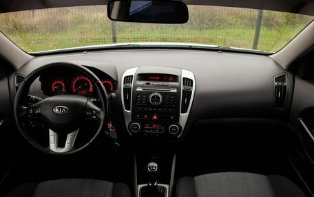 KIA cee'd I рестайлинг, 2011 год, 700 000 рублей, 20 фотография