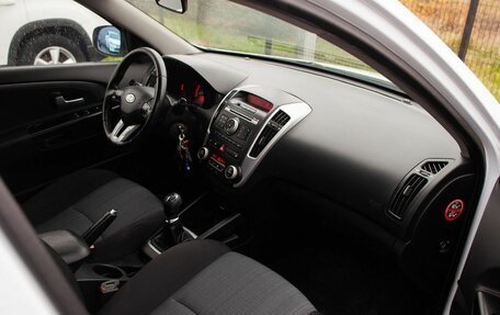 KIA cee'd I рестайлинг, 2011 год, 700 000 рублей, 19 фотография