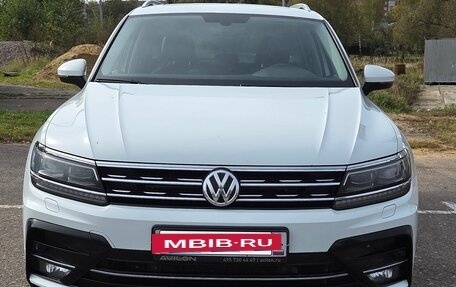 Volkswagen Tiguan II, 2018 год, 2 800 000 рублей, 2 фотография
