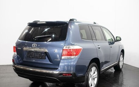 Toyota Highlander III, 2012 год, 2 133 000 рублей, 4 фотография