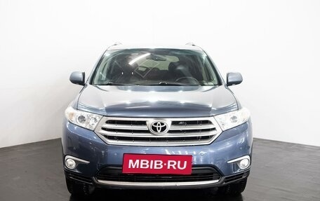 Toyota Highlander III, 2012 год, 2 133 000 рублей, 2 фотография