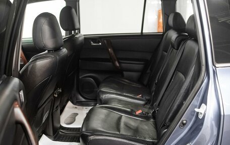 Toyota Highlander III, 2012 год, 2 133 000 рублей, 17 фотография