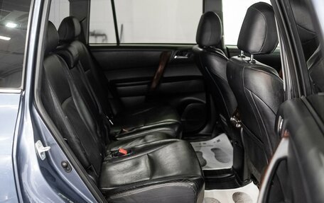 Toyota Highlander III, 2012 год, 2 133 000 рублей, 18 фотография