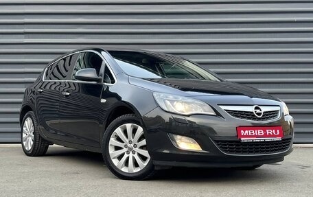 Opel Astra J, 2012 год, 645 000 рублей, 1 фотография
