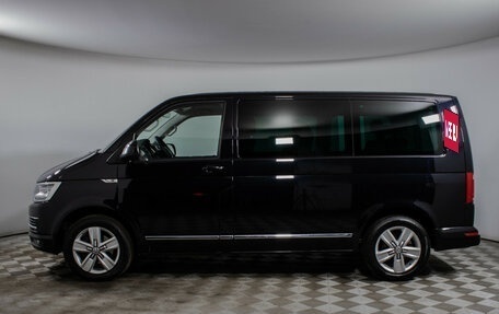 Volkswagen Multivan T6 рестайлинг, 2018 год, 3 900 000 рублей, 8 фотография