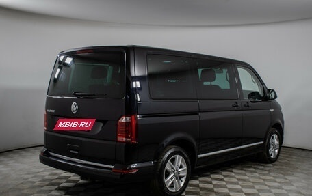 Volkswagen Multivan T6 рестайлинг, 2018 год, 3 900 000 рублей, 5 фотография